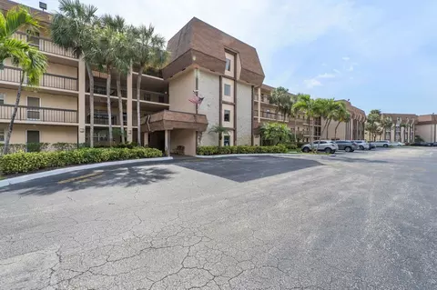 6100 NW 2nd Ave #228, Boca Raton, FL 33487