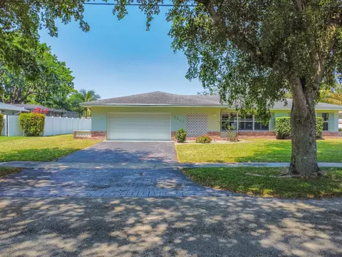 7211 NW 9th St, Plantation, FL 33317
