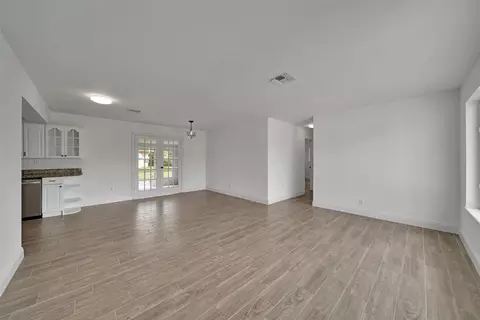 6265 Lakeshore Dr, Margate, FL 33063