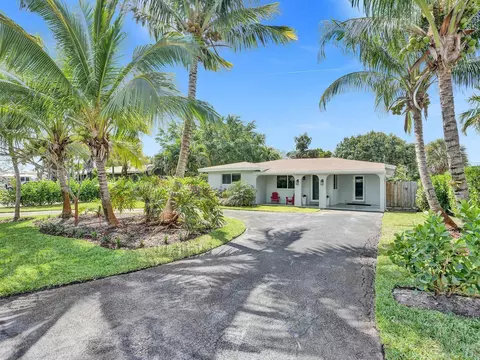 220 NW 36th St, Oakland Park, FL 33309