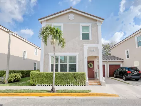 10561 NW 57th Ct, Coral Springs, FL 33076