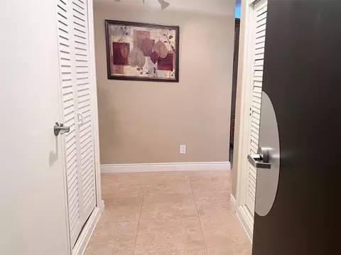 3300 NE 36th St #518, Fort Lauderdale, FL 33308