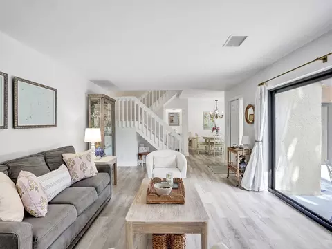 3795 Cocoplum Cir #35129, Coconut Creek, FL 33063