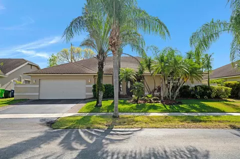 928 SW 149th Ter, Sunrise, FL 33326
