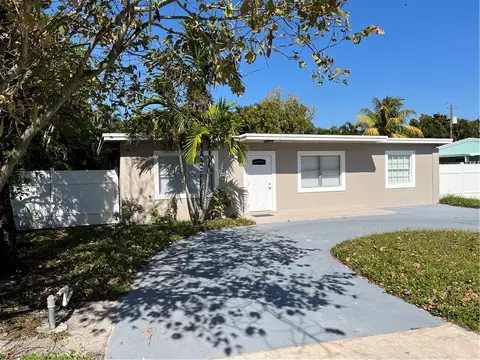 823 Helena Dr, FL 33461