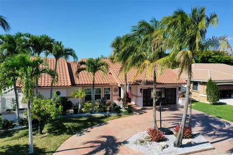 5915 NW 52nd St, Coral Springs, FL 33067