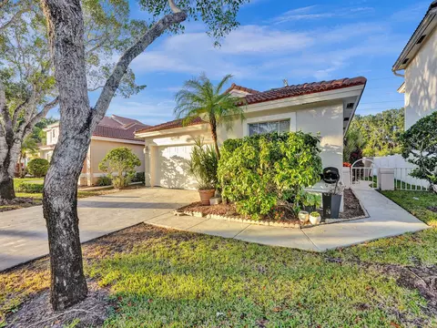 10921 NW 46th Dr, Coral Springs, FL 33076