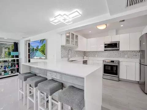 391 SE 7th Ave, Pompano Beach, FL 33060 photo 10