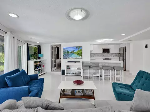 391 SE 7th Ave, Pompano Beach, FL 33060 photo 8