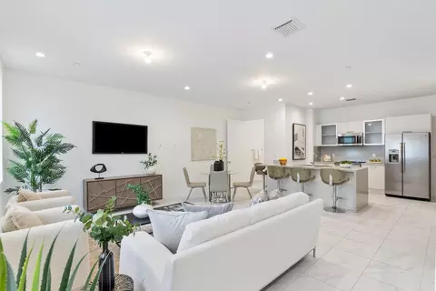 1044 NE 18th Ave #101, Fort Lauderdale, FL 33304