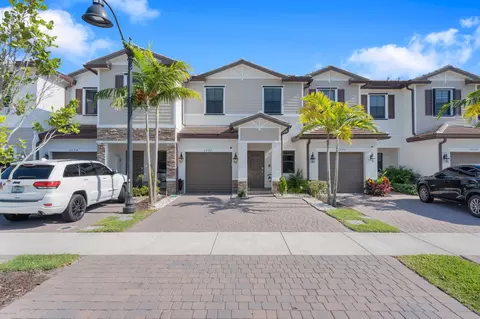 5998 Clydesdale Ct, Davie, FL 33314