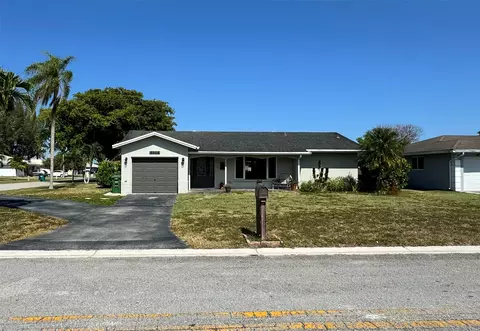 8206 NW 105th Ave, Tamarac, FL 33321
