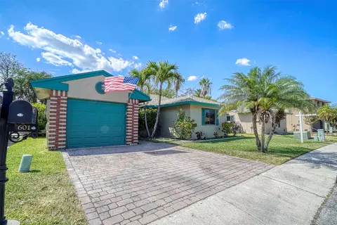 601 Mulberry Ln, Davie, FL 33325