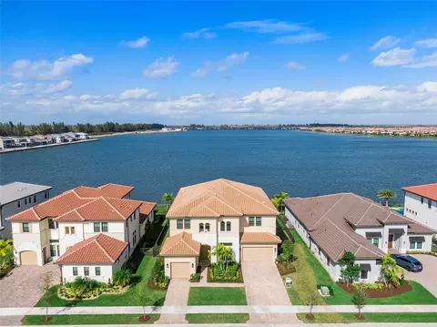 12665 S Parkland Bay Trl, Parkland, FL 33076