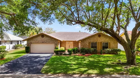 11300 SW 1st St, Coral Springs, FL 33071