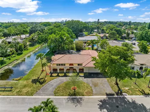 1548 NW 84th Dr, Coral Springs, FL 33071
