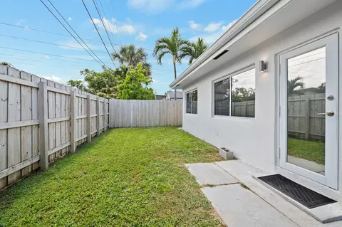 1490 NE 30th St, Pompano Beach, FL 33064 photo 14