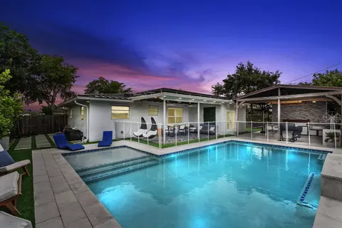 741 SW 71st Ter, Pembroke Pines, FL 33023