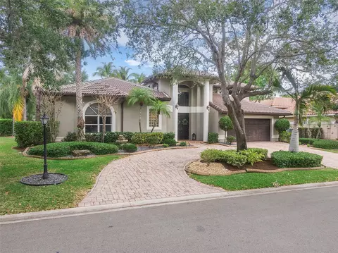 6025 NW 100th Way, Parkland, FL 33076