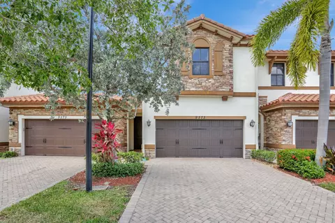 9573 Town Parc Cir S, Parkland, FL 33076