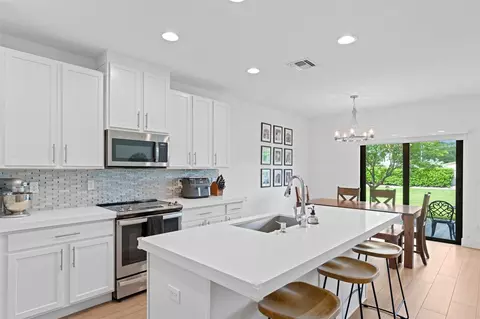 4507 E Aqua Bella Ln, Fort Lauderdale, FL 33312