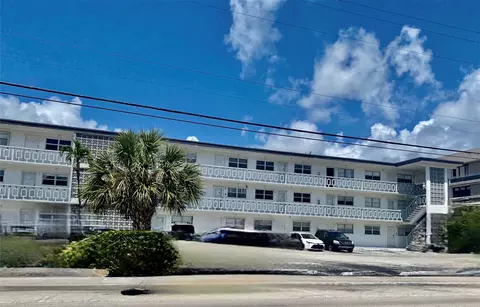 467 Golden Isles Dr #108, Hallandale Beach, FL 33009