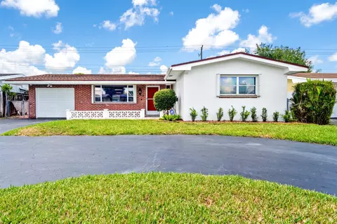 8421 NW 10th St, Pembroke Pines, FL 33024