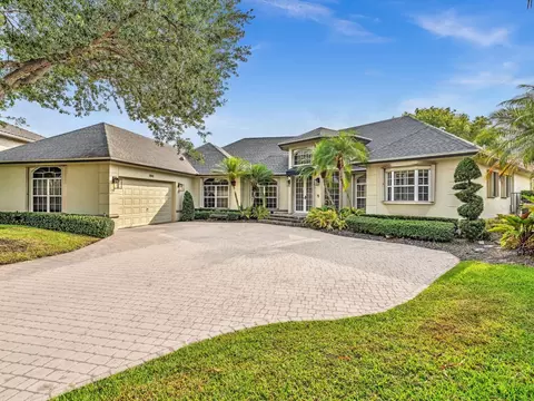 8941 SW 8th St, Plantation, FL 33324