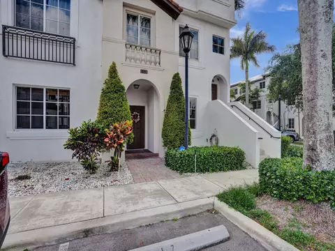 12430 SW 50 St #113, Miramar, FL 33027