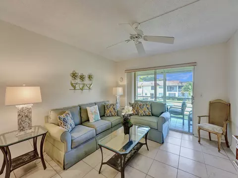 9915 Sandalfoot Blvd #417, Boca Raton, FL 33428