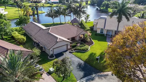 9246 NW 2nd St, Coral Springs, FL 33071