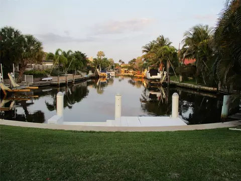 3220 NE 21st Ave, Lighthouse Point, FL 33064