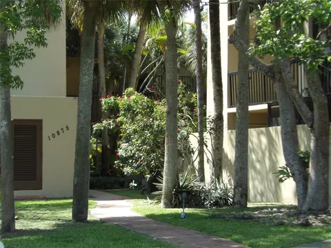 10875 SW 112th Ave #215, Miami, FL 33176