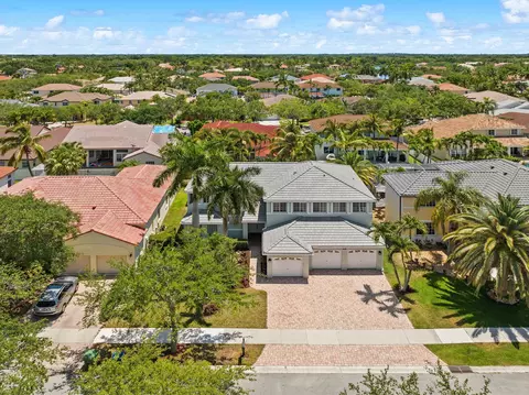 835 Heritage Dr, Weston, FL 33326