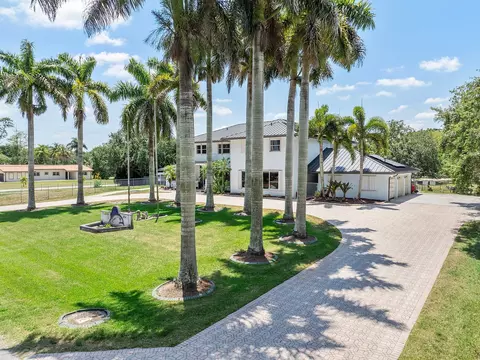 13900 SW 24th St, Davie, FL 33325