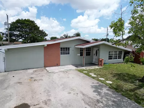 7721 NW 11th St, Pembroke Pines, FL 33024