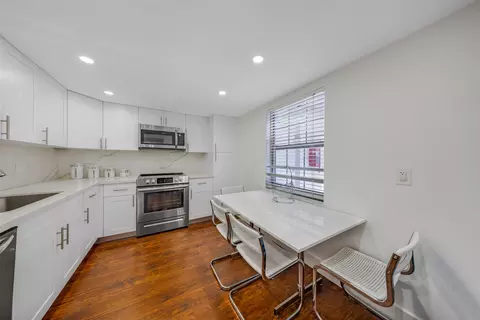 901 W Cypress Ln #104, Pompano Beach, FL 33069