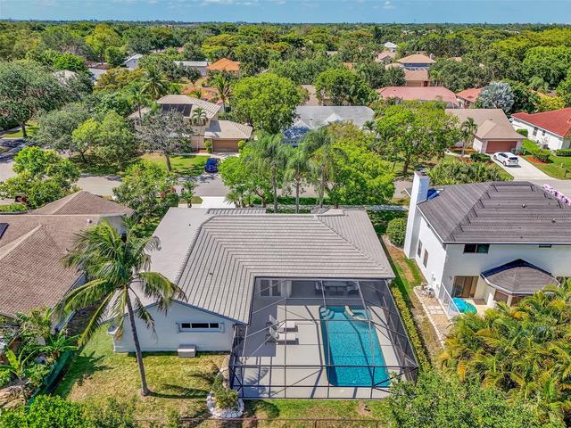 4550 NW 49th Ct, Coconut Creek, FL 33073