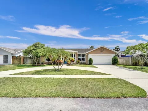 4420 NW 3rd St, Coconut Creek, FL 33066