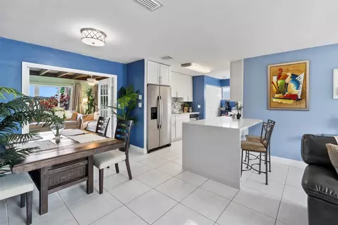 4528 SW 24th St, Fort Lauderdale, FL 33317