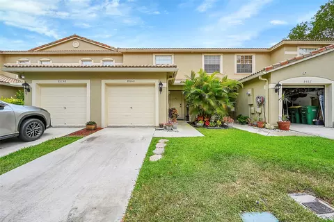 8660 S Southgate Shores Circle Cir #8660, Tamarac, FL 33321