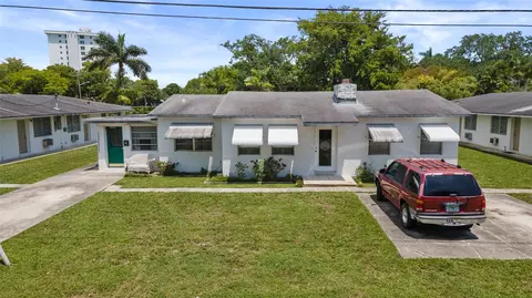 53 NE 16th Pl, Fort Lauderdale, FL 33305