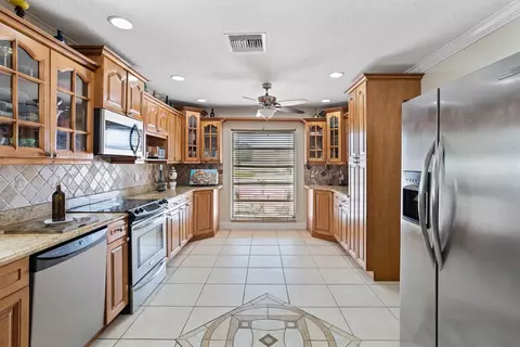 181 SW 75th Ave, Margate, FL 33068
