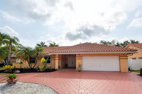 1249 NW 161st Ave, Pembroke Pines, FL 33028