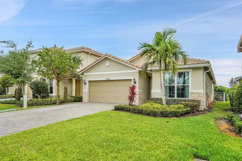 3695 Greenway Dr, Hollywood, FL 33021