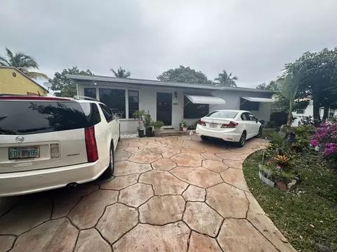 15625 NE 11th Ct, North Miami Beach, FL 33162
