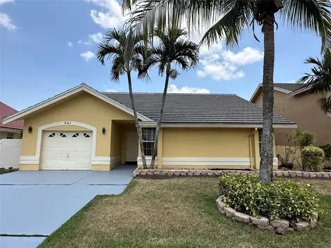 641 NW 207th Ter, Pembroke Pines, FL 33029