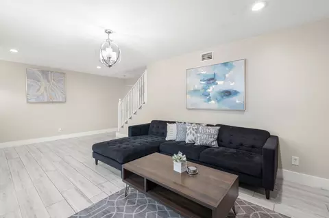15 Ann Lee Ln, Tamarac, FL 33319