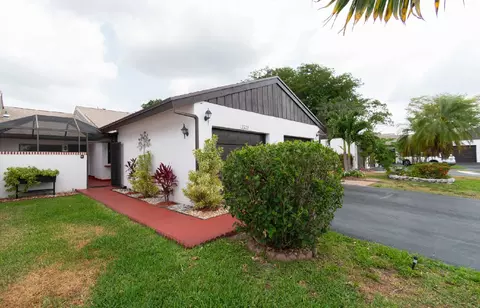 9259 Wedgewood Way #D21, Tamarac, FL 33321