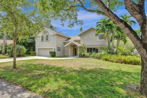 11302 Port St, Hollywood, FL 33026